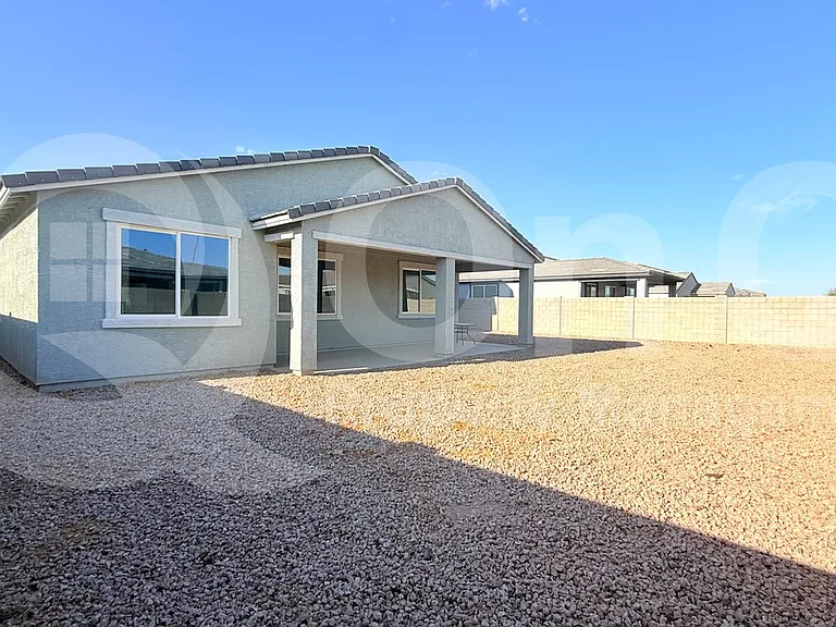 2039 E Piedmont Pl — Photo 8