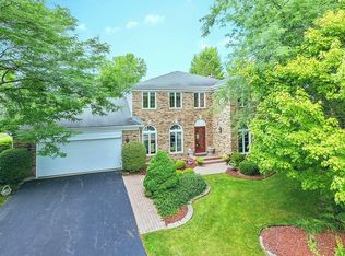 303 Whitmore Ln, Lake Forest, IL 60045