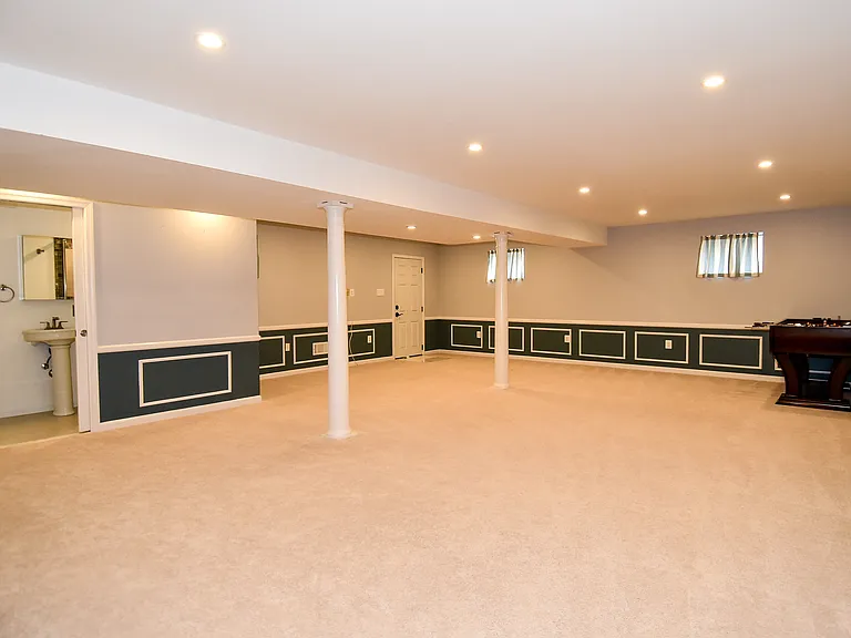 9309 Reef Ct — Photo 33