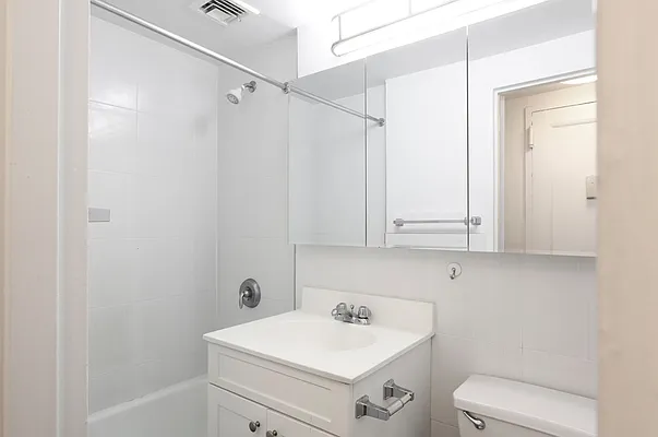 Rented by Compass | media 9