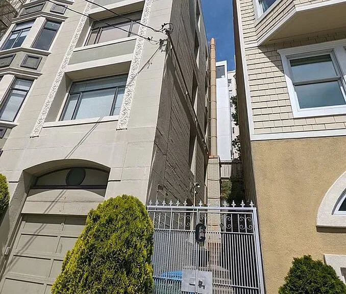 2460 Larkin St #7 — Photo 18