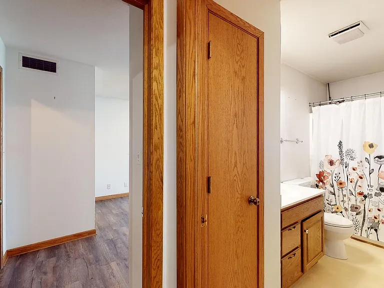 64330 Lincoln Hwy — Photo 16