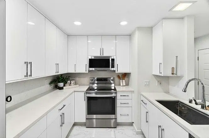 286 Hackamore Common, Unit 28 — Photo 2