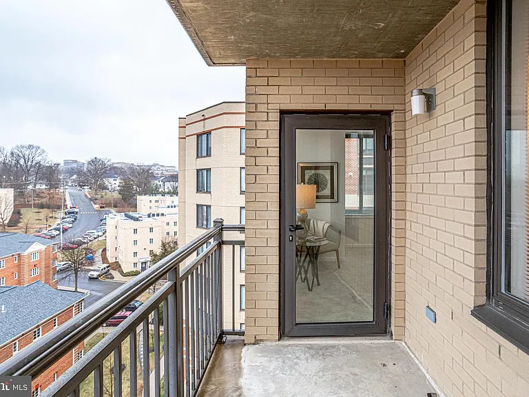 2220 Fairfax Dr #803 — Photo 24