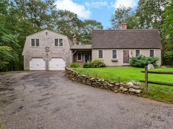 172 Estelle Dr, South Kingstown, RI 02892