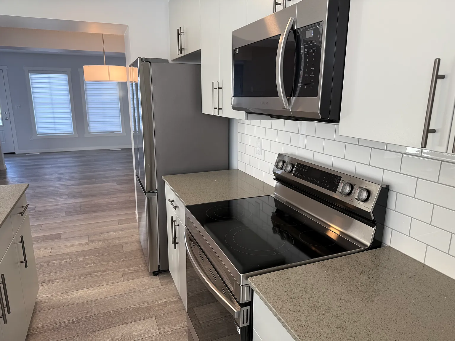 (PN 1158) Brand new Townhouse in Secord West Edmonton! — Photo 4