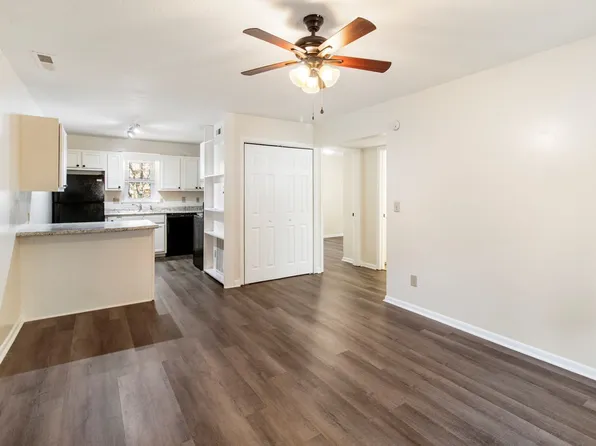 100 Bearwood, 100 Bearwood Dr #100W, Mars Hill, NC 28754