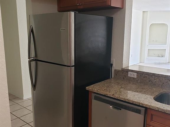 4th image of 14013 Fairway Island Dr APT 427