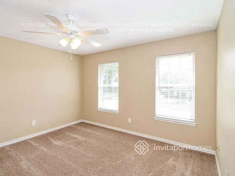 9044 Camshire Dr — Photo 13