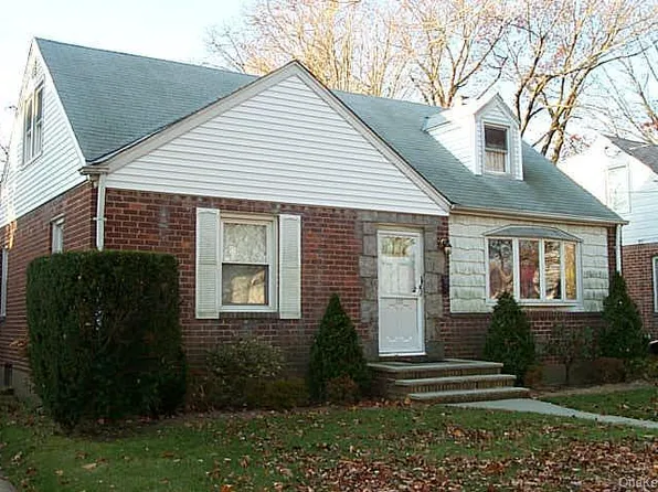 122 Kent Road, Valley Stream, NY 11580