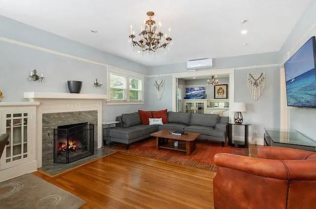 2 bed, 1200 sqft, $4,250 — Photo 4