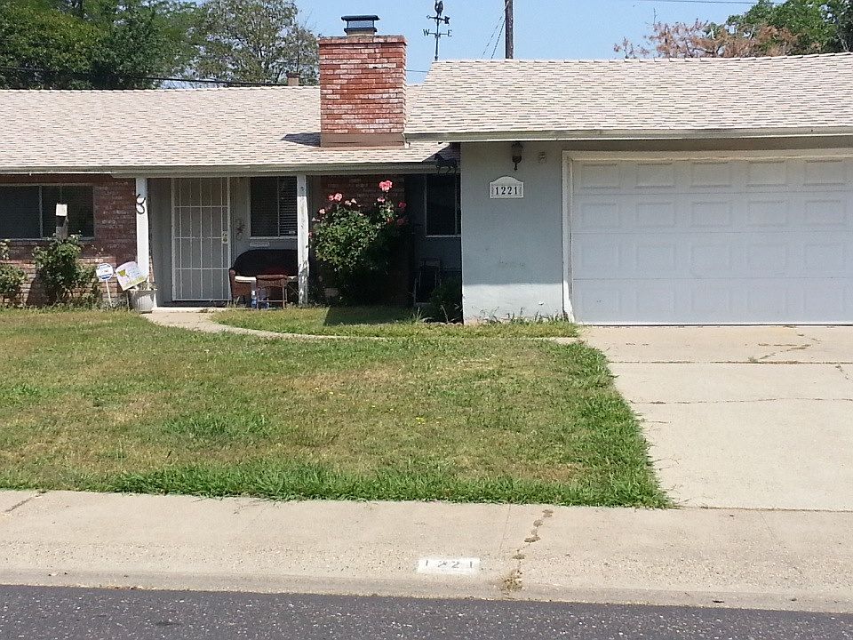 1st image of 1221 Gerry Way