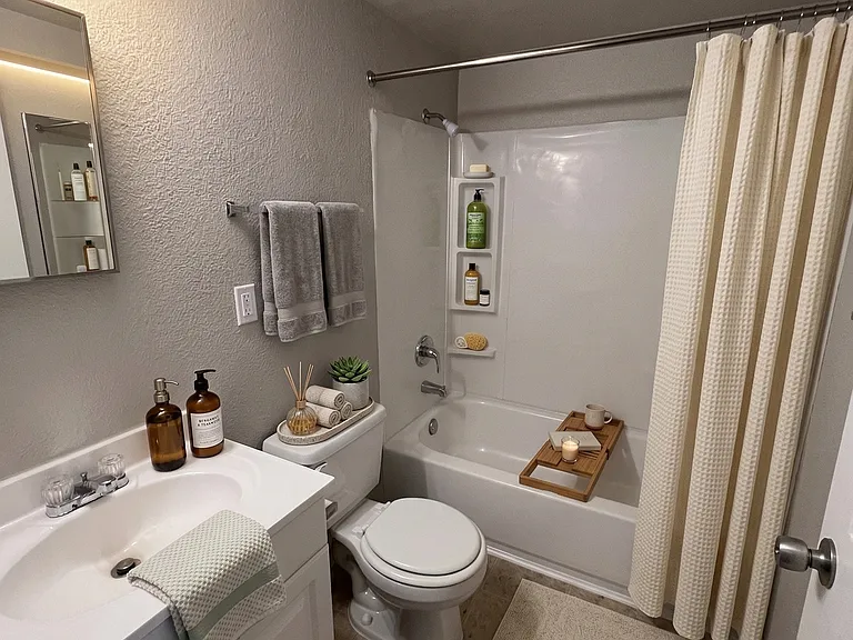 2924 N Arcadia Street — Photo 12