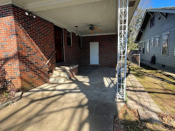 2nd image of 818 Grant St SE