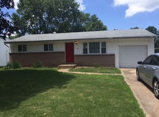 1865 Shirlene Dr, Florissant, MO 63031