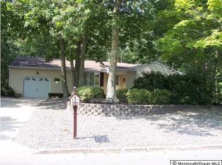 28 Laurelwyck Rd, Waretown, NJ 08758