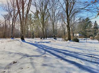 8434 East Rd, Lakeside, MI 49116