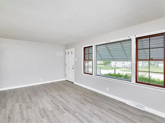 2nd image of 6108 Eaton Dr