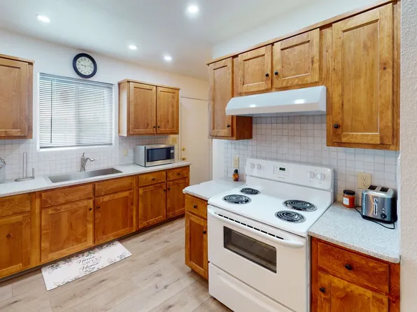 1521 S Granite St, Deming, NM 88030