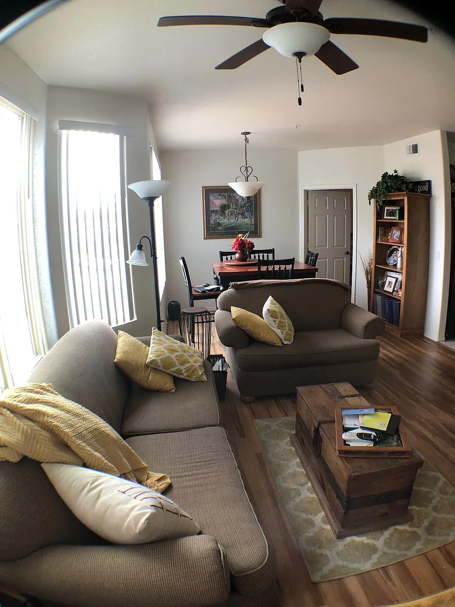 Living-Dining - 420 W 1st St #220