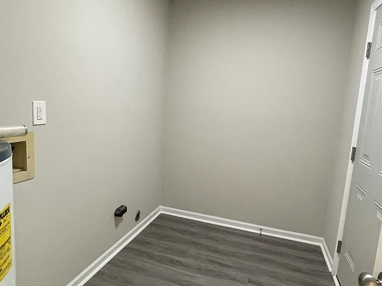 120 Springfield Ln — Photo 26