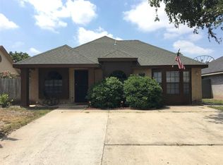103 Salem Dr, Laredo, TX 78045