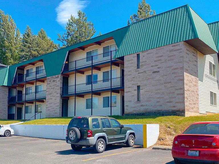 Valleyford Apartments — Photo 8