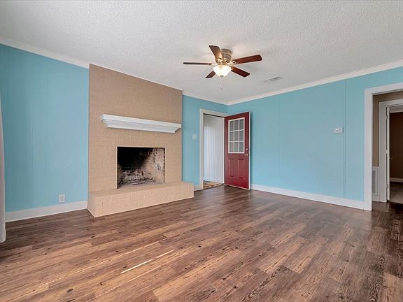 4th image of 723 W Cox St