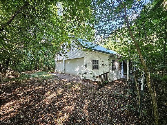 3rd image of 329 Druerie Ln