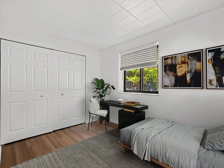 Edgewood Court Apartments — Photo 29