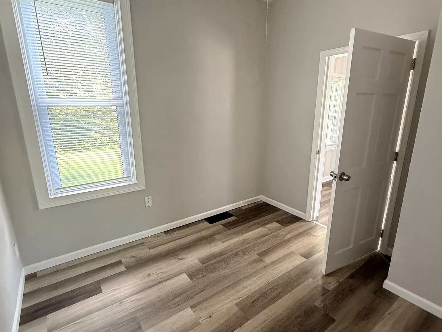 3 bed, 1200 sqft, $1,500 — Photo 3