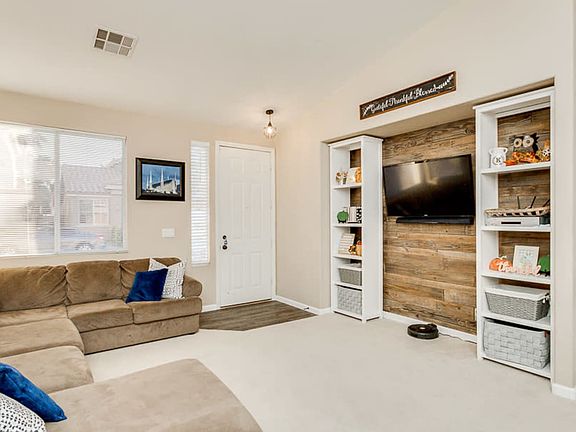 5th image of 884 Whispering Grove Ave