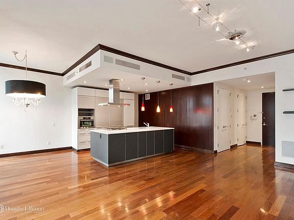 5th image of 101 Warren Street 1130 #1130