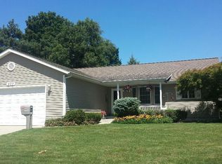 307 River St, Spring Lake, MI 49456