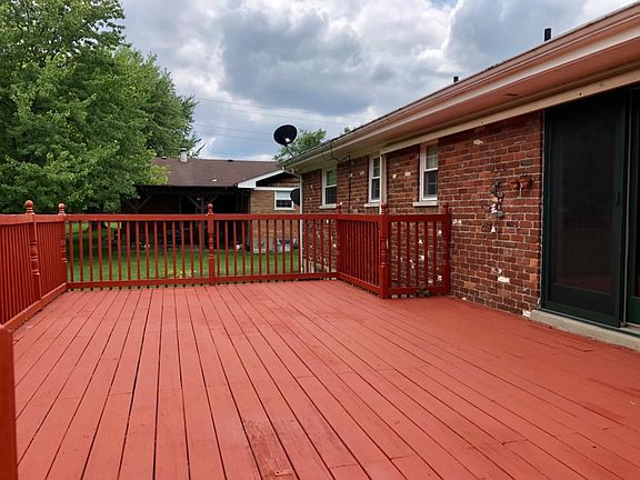 5th image of 8624 Meadow View Dr