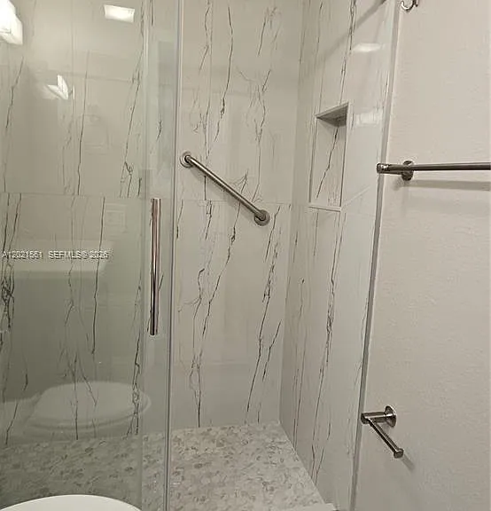 160 NW 14th St #9 — Photo 7
