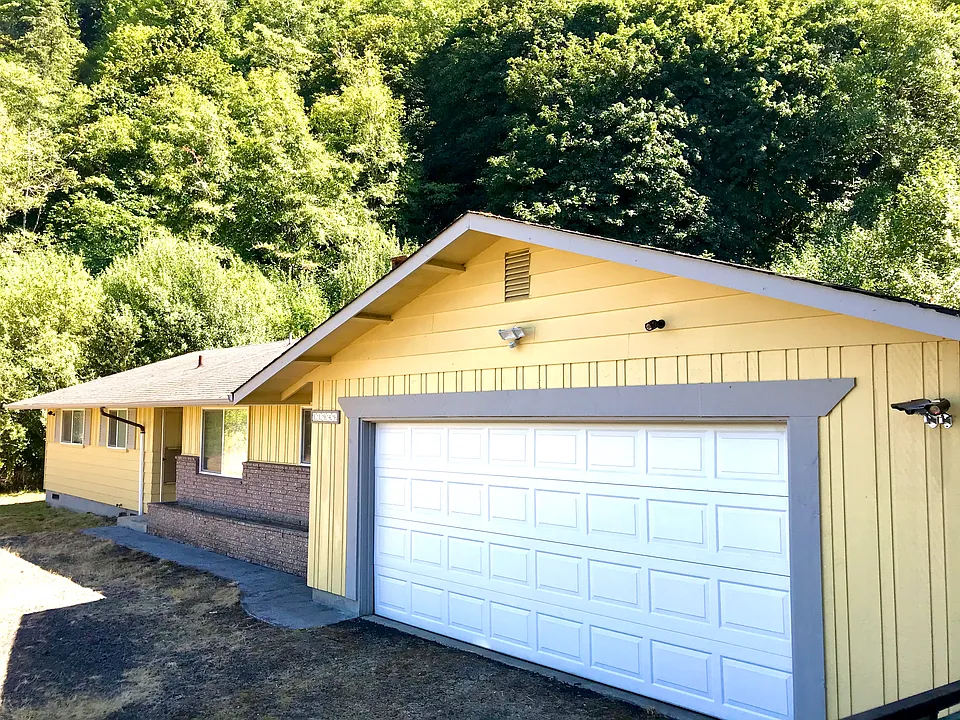 11946 Highway 30