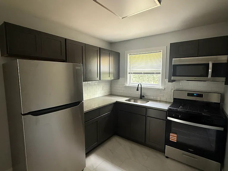 175 South St #5 — Photo 4