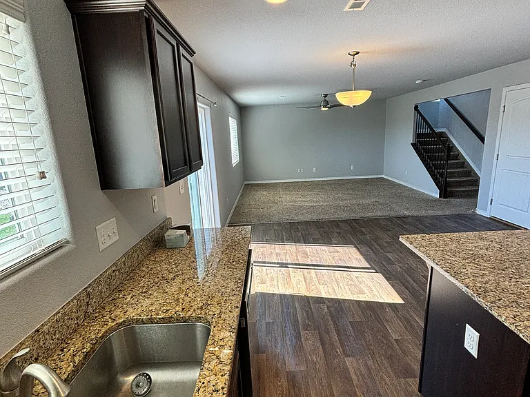 8405 Needle Drop Ct — Photo 3