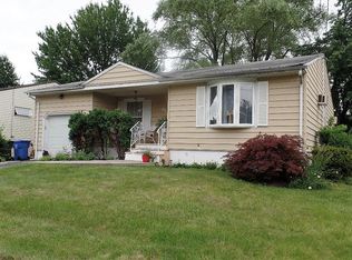 91 Preston Rd, Colonia, NJ 07067