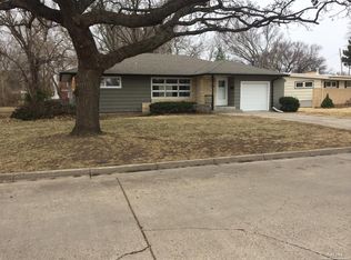 722 Morningside Dr, Salina, KS 67401