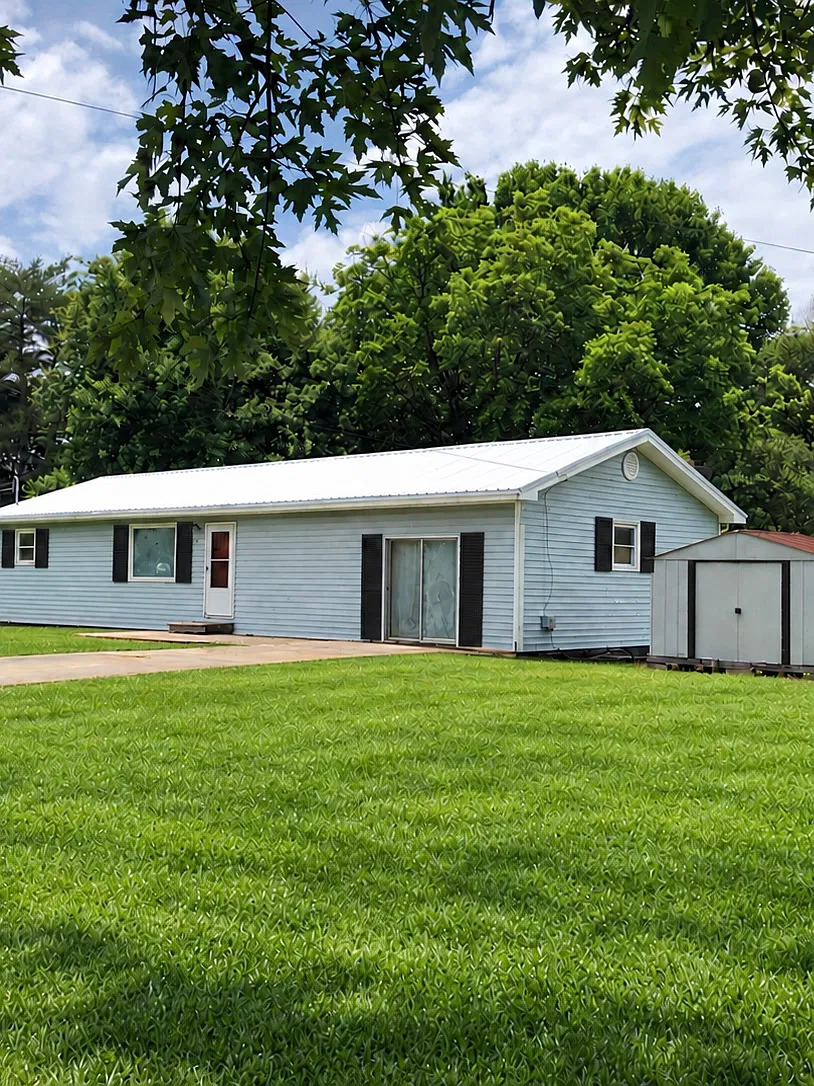 3 bed, 1440 sqft, $1,450 — Photo 1