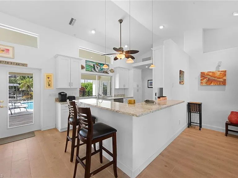 170 SW 52nd St — Photo 13