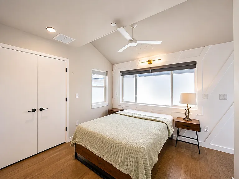 913 Duncan Ln #201 — Photo 8