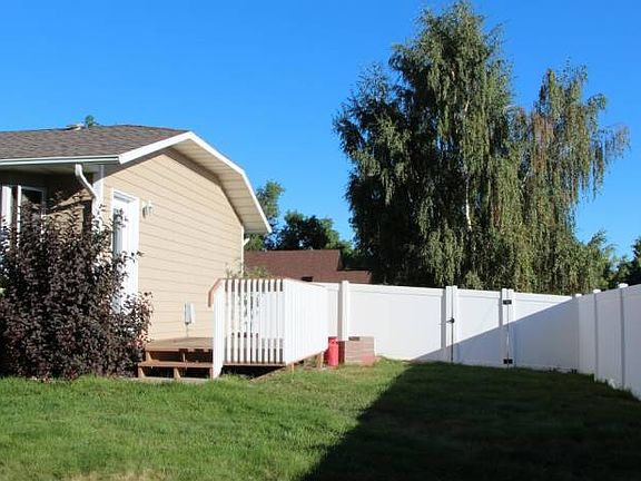 Back of house deck/fence