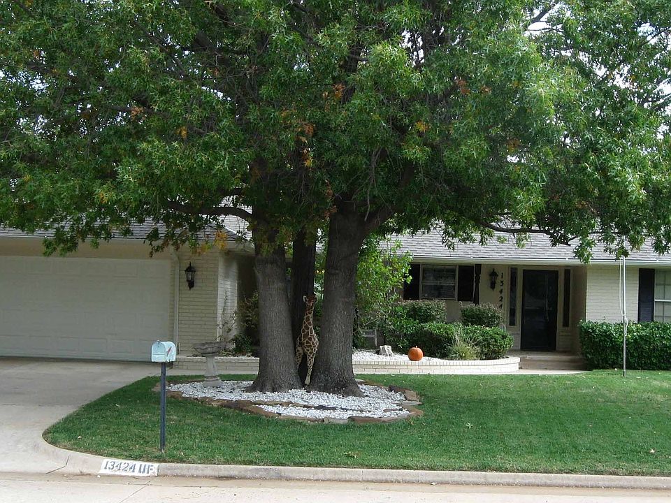 1st image of 13424 Apple Valley Dr