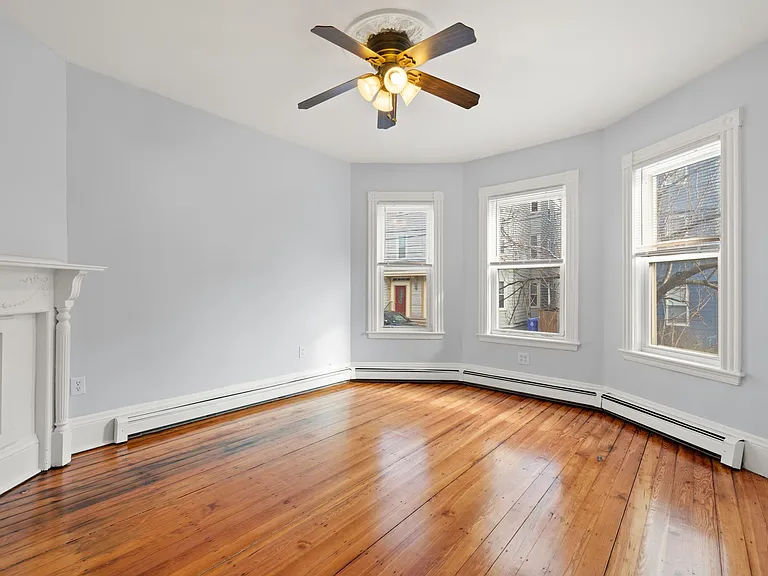 15 Newport St #1 — Photo 3