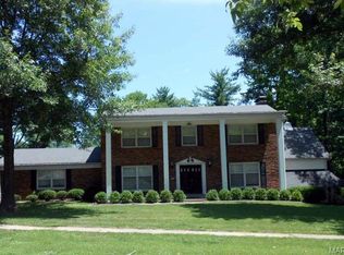 210 Laduemont Dr, Saint Louis, MO 63141