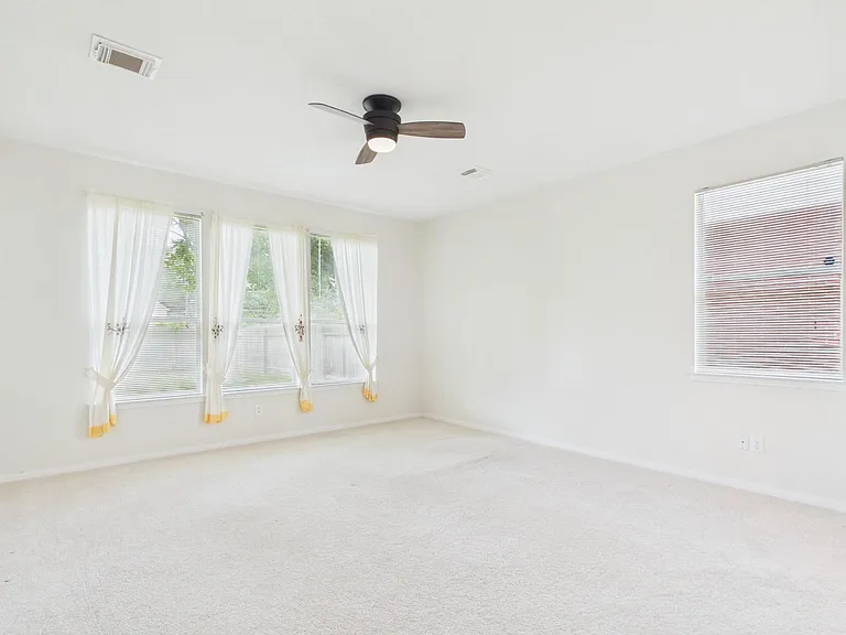 4702 Rolling View Ct — Photo 13