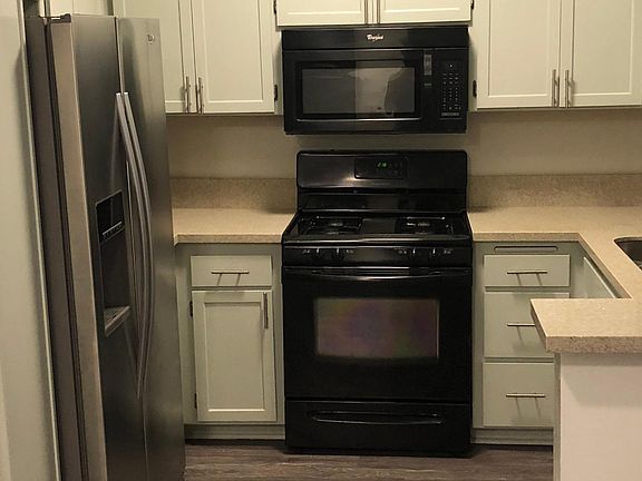 2nd image of 1545 Amherst Ave APT 206